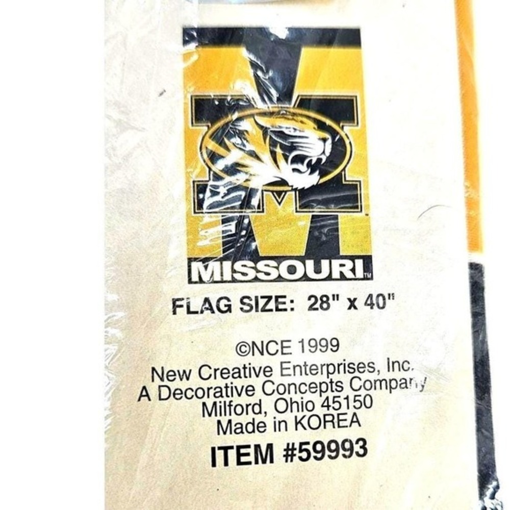 Vintage‎ University Of Missouri Tigers Flag OFFICIAL NCAA Banner 28x40 1999 NOS